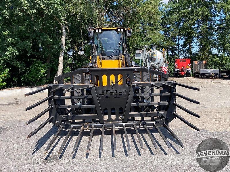 JCB 427 STAGE V AGRI Pale gommate