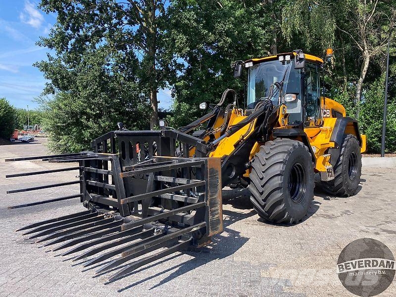 JCB 427 STAGE V AGRI Pyöräkuormaajat