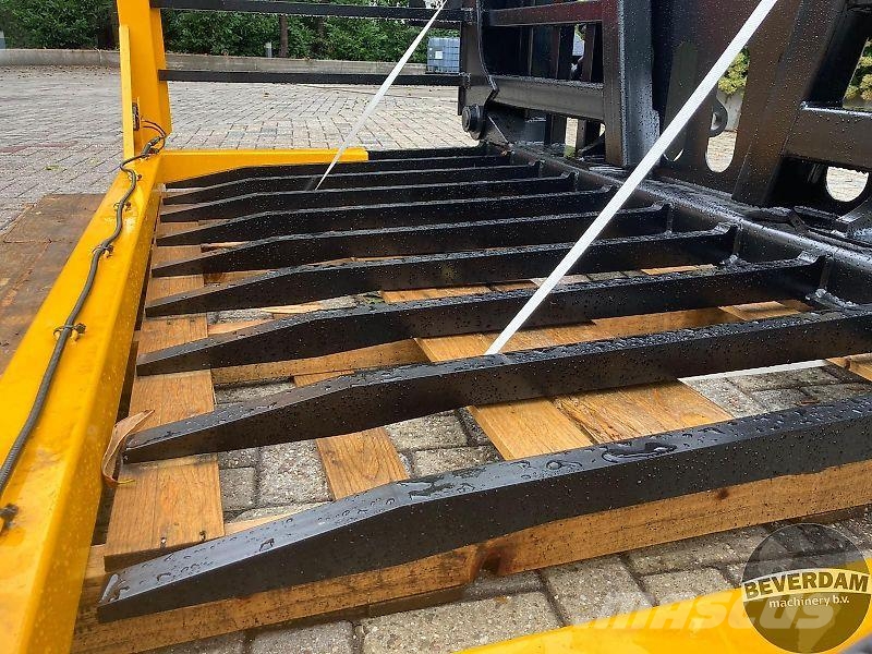 JCB Agri grasvork / Grasgabel ماكينات زراعية - غير ذلك