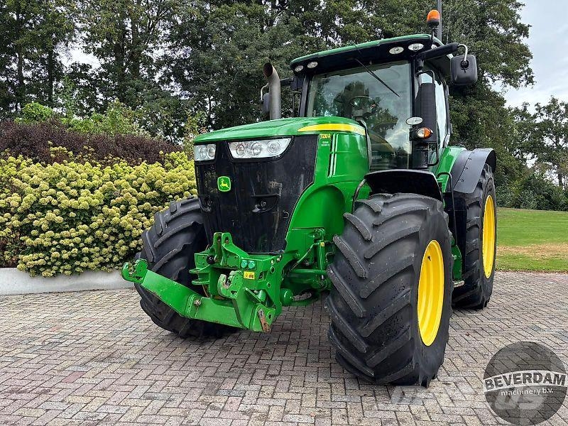 John Deere 7230R Traktori