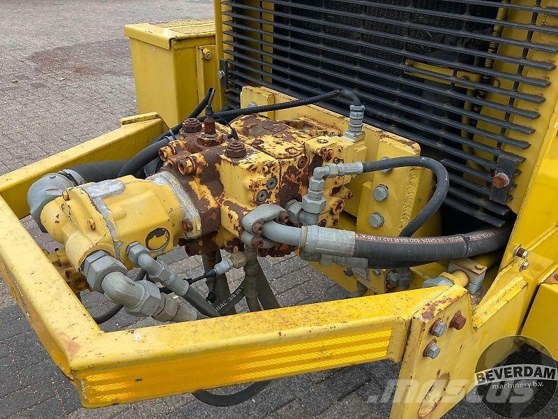 TerraGator 2204 Tebbe HKS 12500 Kunstmeststrooiers