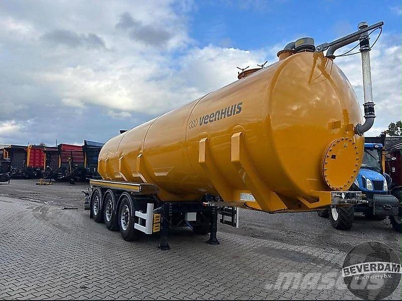 Veenhuis Komt binnen ! 2x mestoplegger Farm machinery