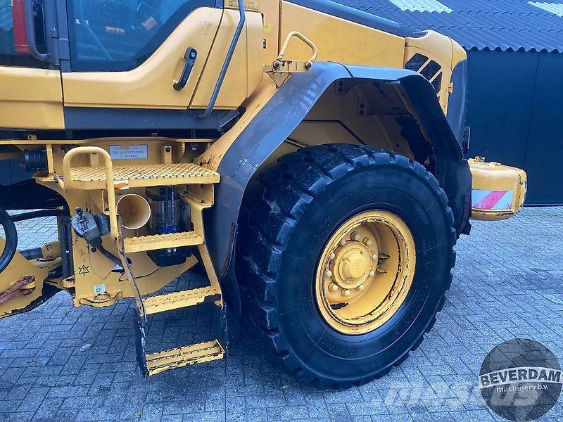 Volvo L60F Фронтальні навантажувачі
