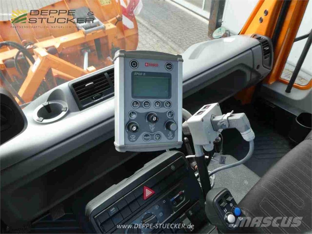 MB Trac Unimog U318 mit Schild+Streuer Maszyny rolnicze - Inne