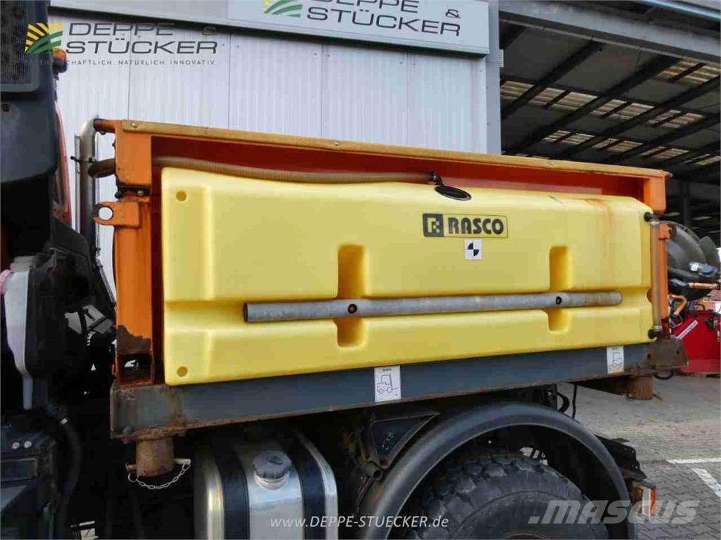 MB Trac Unimog U318 mit Schild+Streuer Maszyny rolnicze - Inne