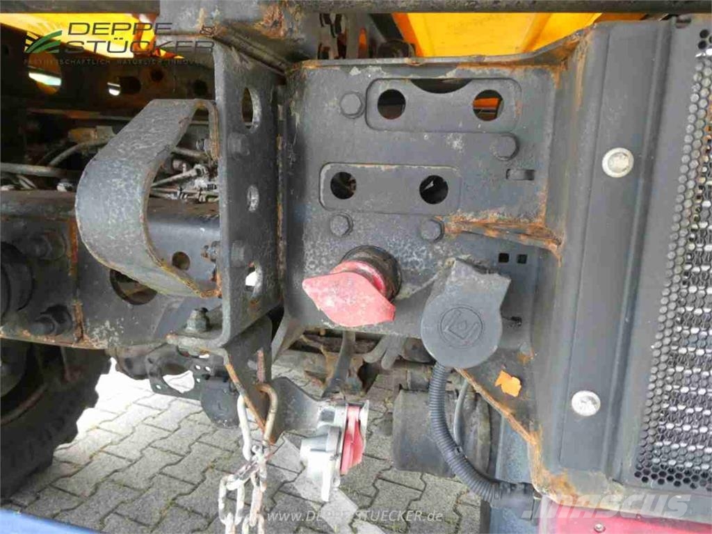 MB Trac Unimog U318 mit Schild+Streuer Maszyny rolnicze - Inne