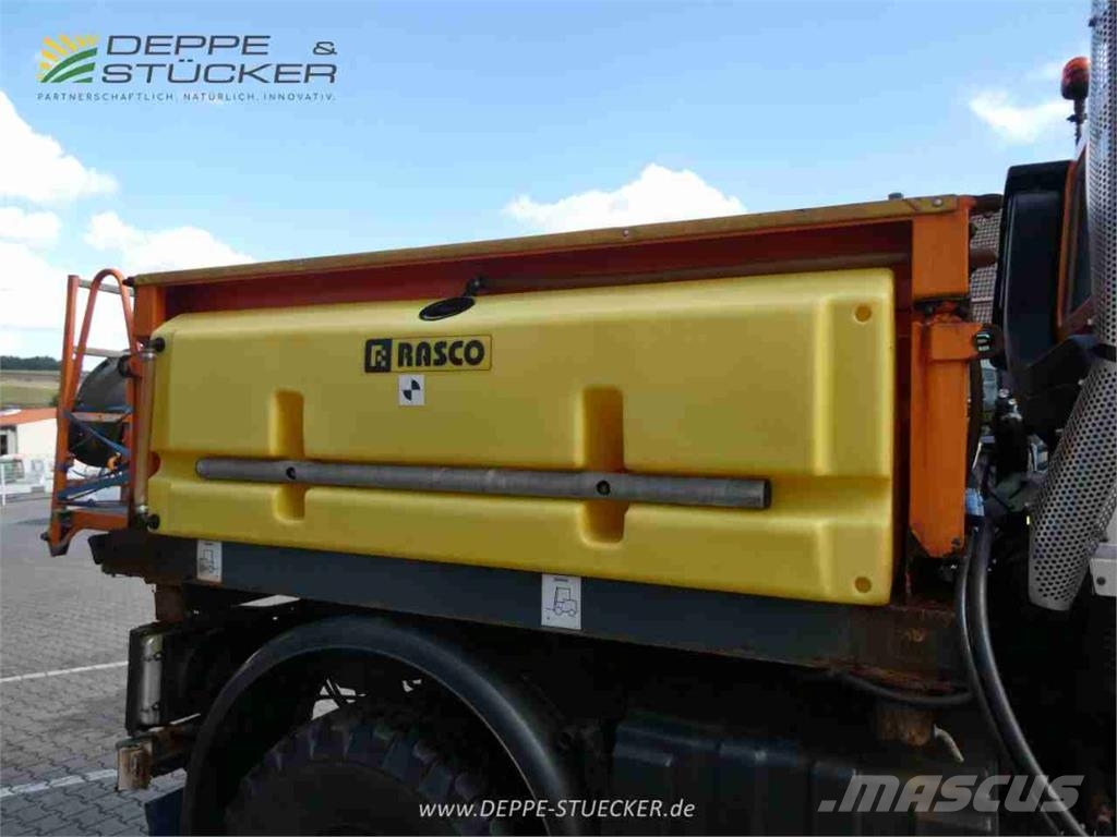 MB Trac Unimog U318 mit Schild+Streuer Maszyny rolnicze - Inne