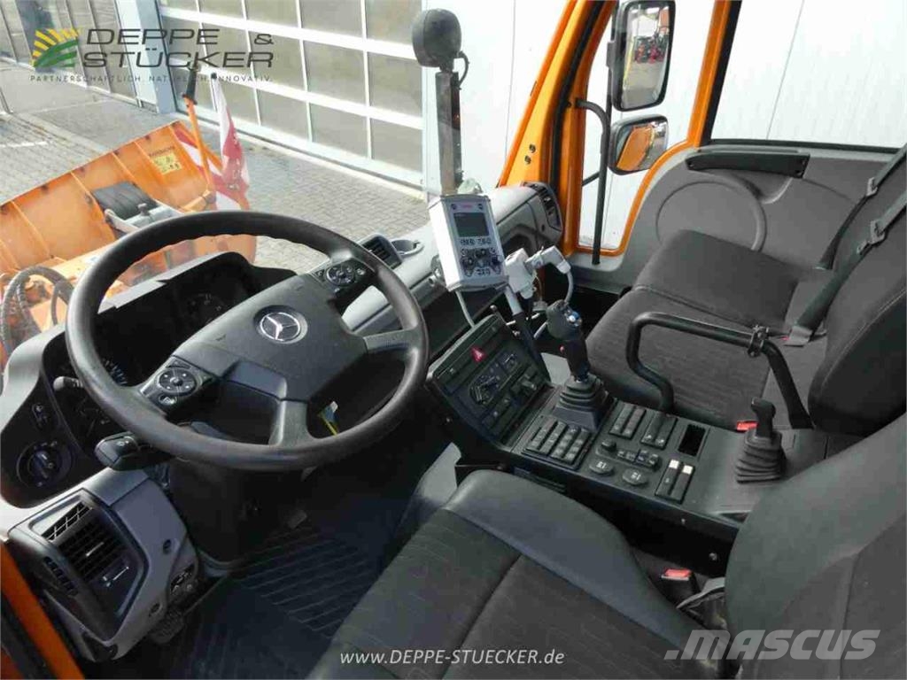 MB Trac Unimog U318 mit Schild+Streuer Maszyny rolnicze - Inne