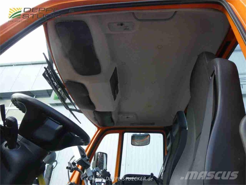 MB Trac Unimog U318 mit Schild+Streuer Maszyny rolnicze - Inne