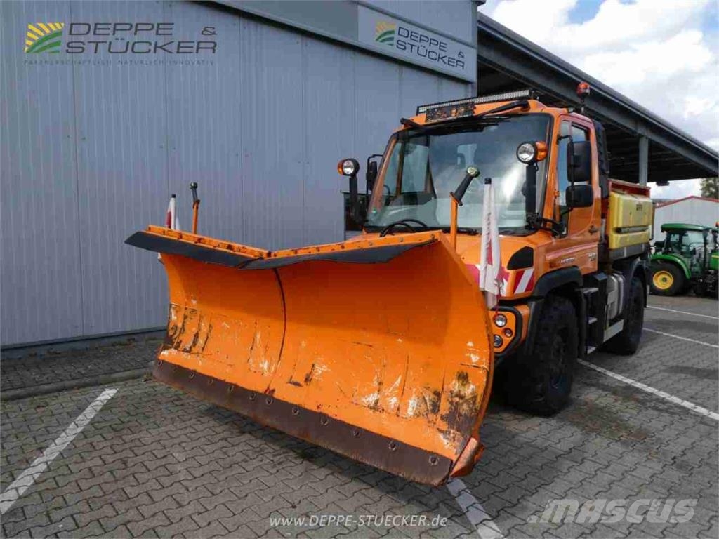 MB Trac Unimog U318 mit Schild+Streuer Maszyny rolnicze - Inne