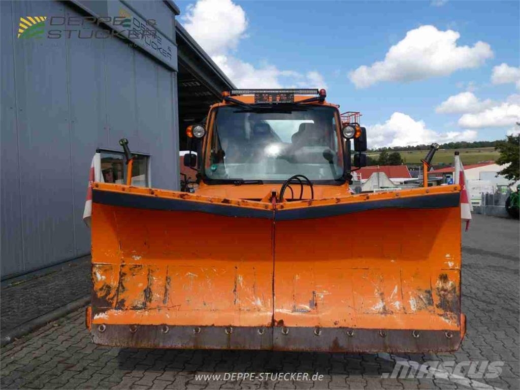 MB Trac Unimog U318 mit Schild+Streuer Maszyny rolnicze - Inne