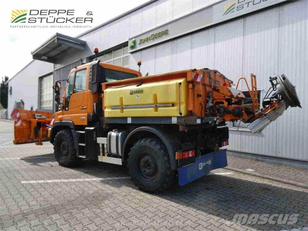 MB Trac Unimog U318 mit Schild+Streuer Maszyny rolnicze - Inne
