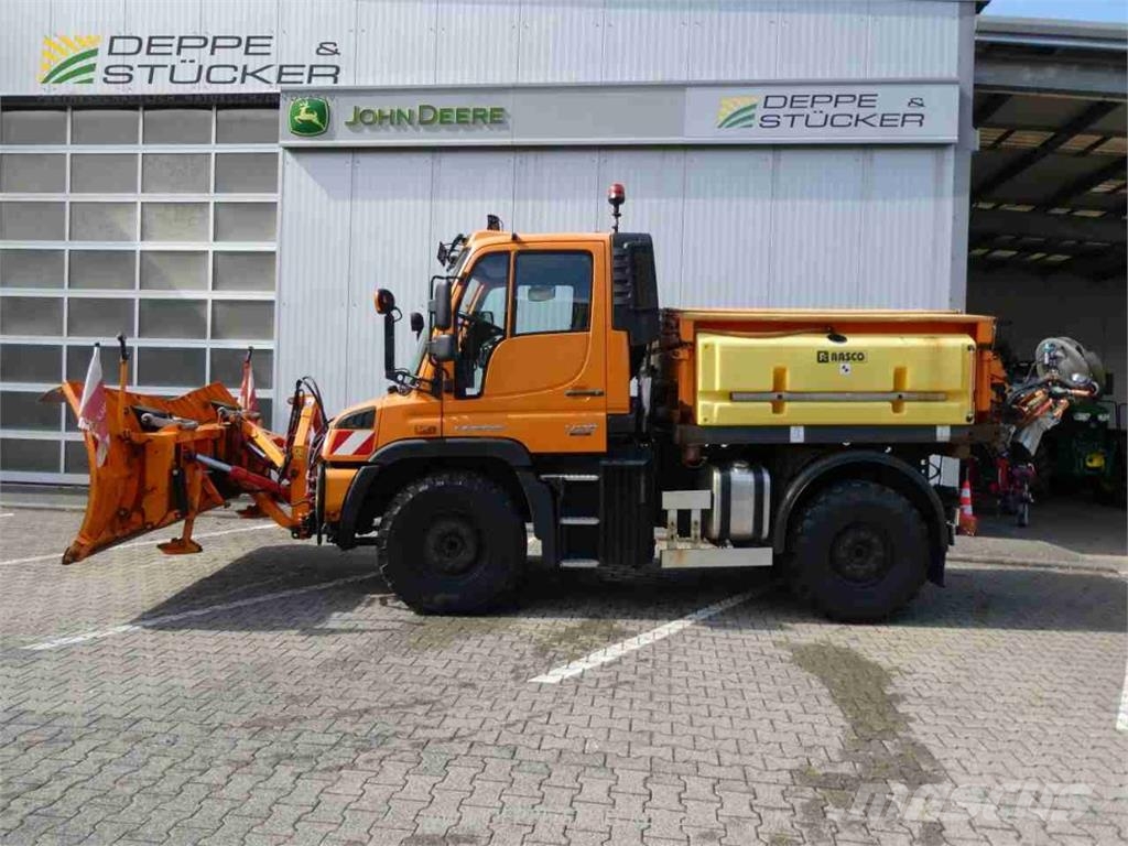 MB Trac Unimog U318 mit Schild+Streuer Maszyny rolnicze - Inne