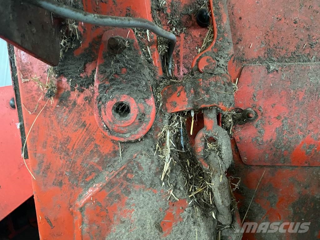 Kuhn Primor 3560 Oprema za istovaranje silosa