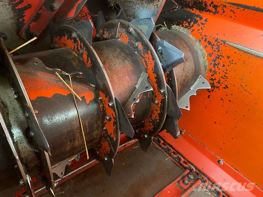 Kuhn Primor 3560 Oprema za istovaranje silosa
