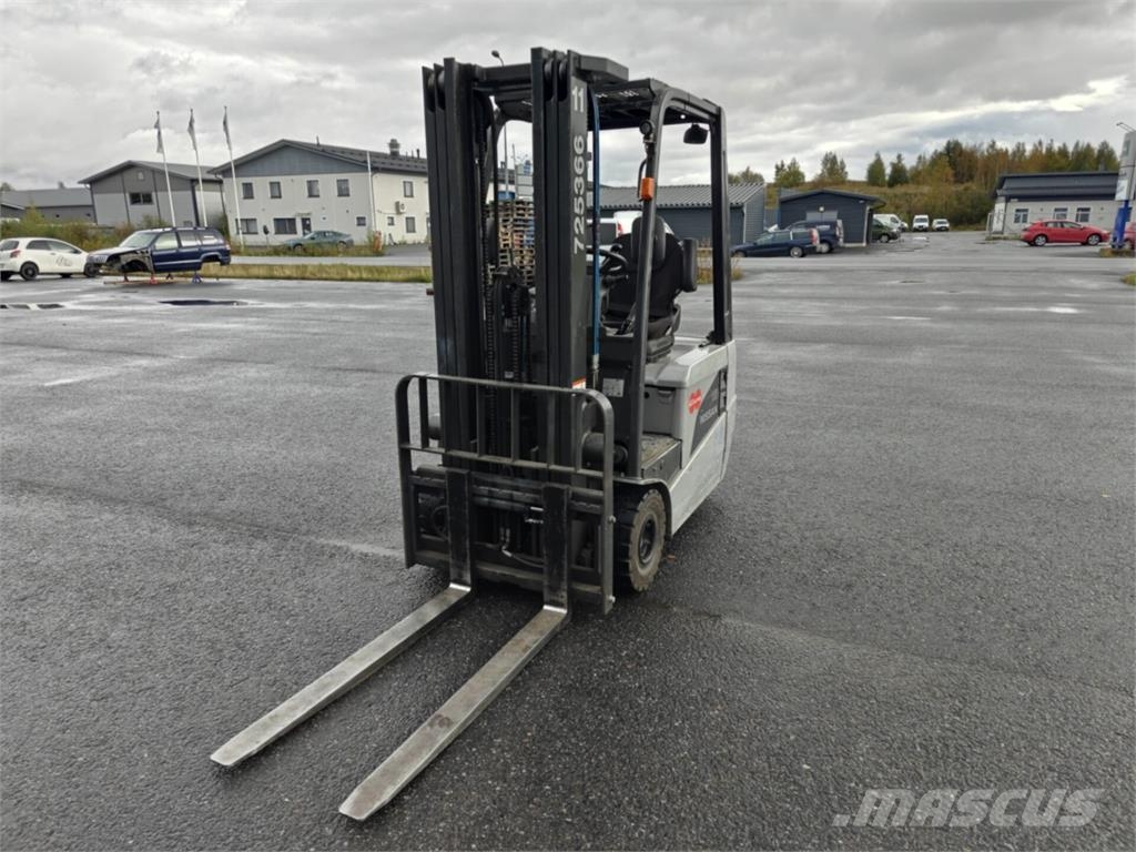 Nissan 1N1L15Q Elektriskie autoiekrāvēji