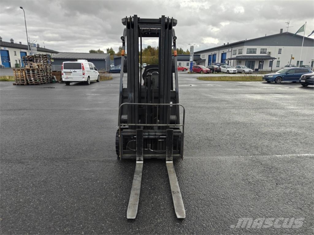 Nissan 1N1L15Q Elektriskie autoiekrāvēji