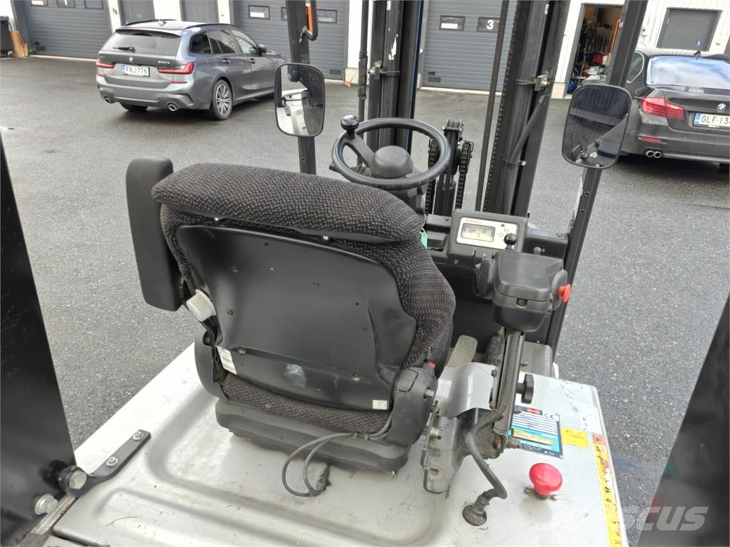 Nissan 1N1L15Q Elektriskie autoiekrāvēji