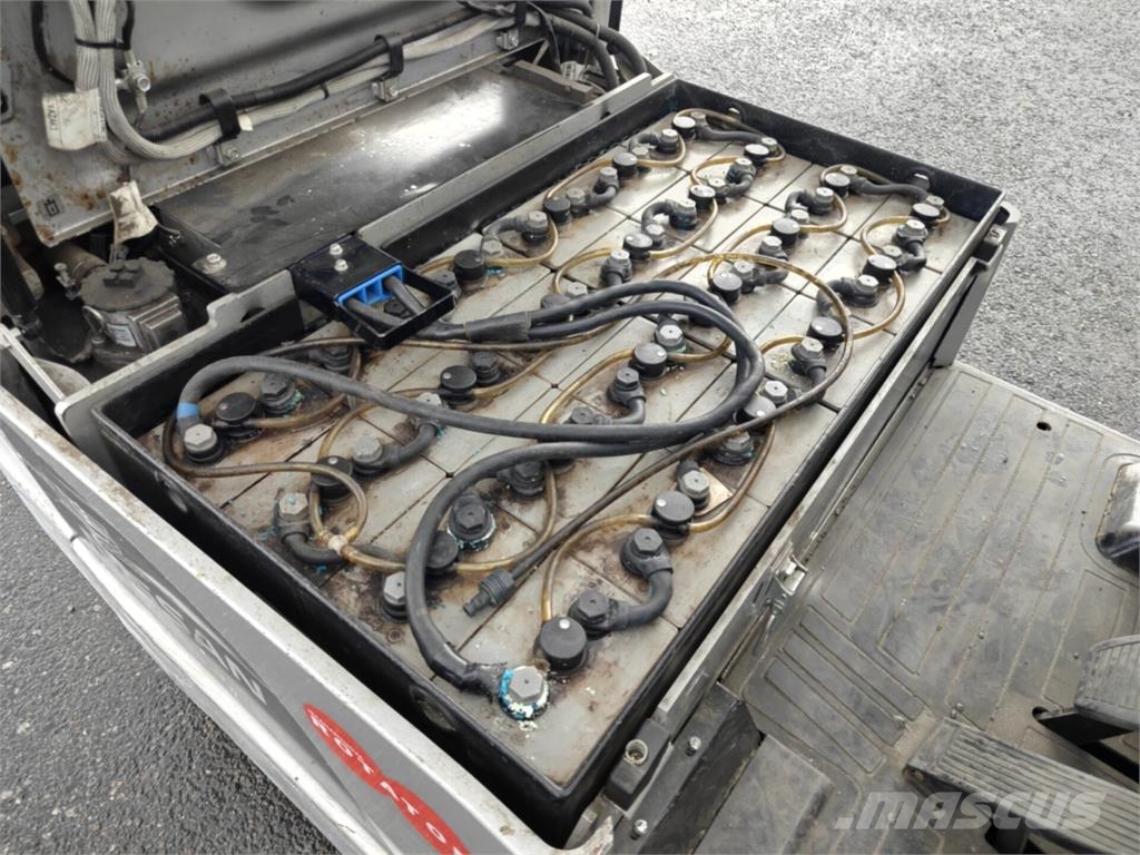 Nissan 1N1L15Q Elektriskie autoiekrāvēji
