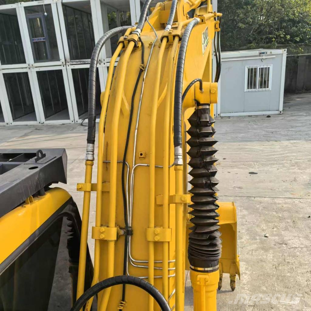 Komatsu PC 130 Koparki gąsienicowe
