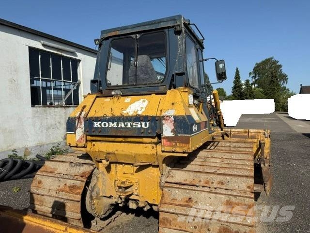 Komatsu D 65 P-8 Μπουλντόζες με ερπύστριες