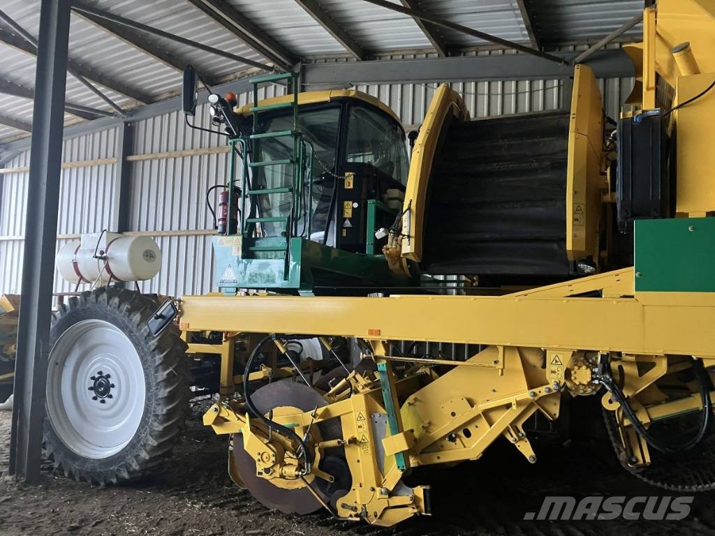 Oxbo AR-4BX حفارات وحصادات البطاطس