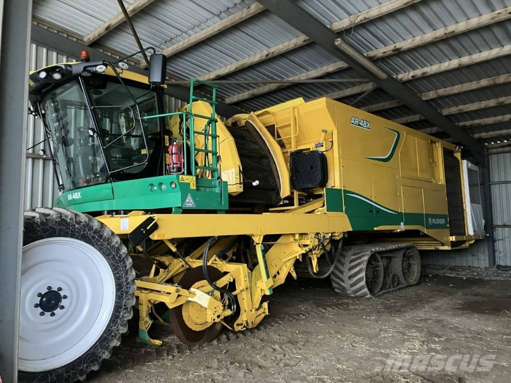 Oxbo AR-4BX حفارات وحصادات البطاطس