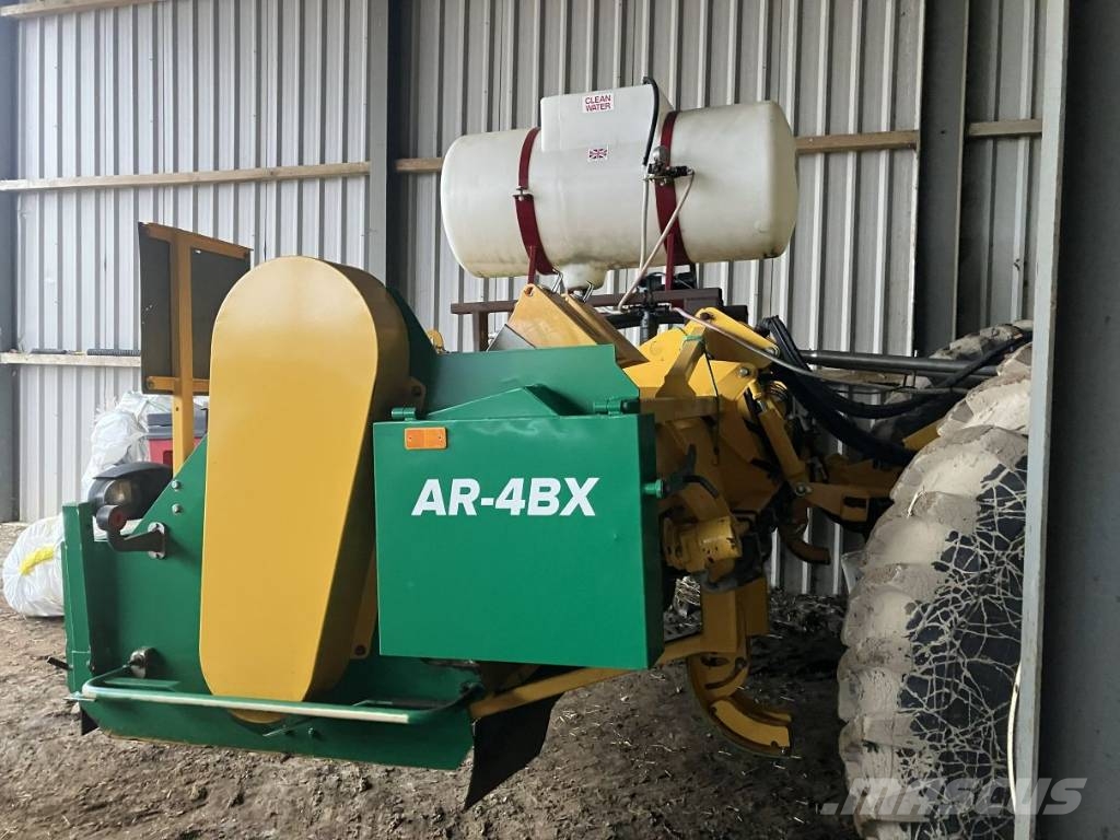 Oxbo AR-4BX حفارات وحصادات البطاطس