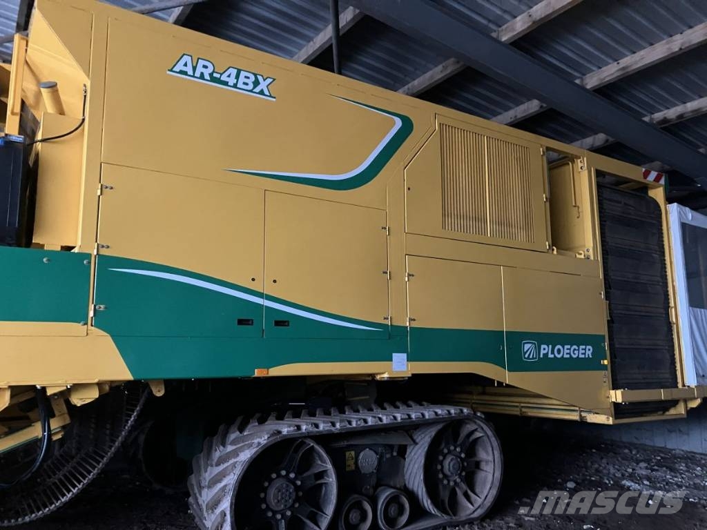 Oxbo AR-4BX حفارات وحصادات البطاطس