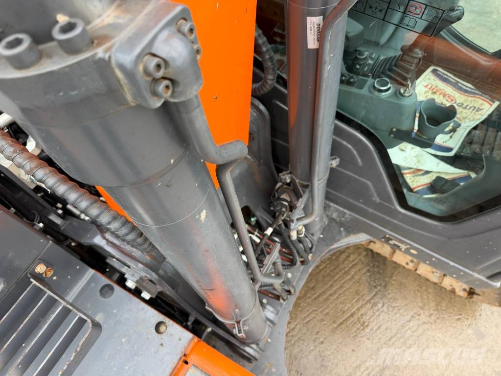 Doosan DX 140 LC-7 Rupsgraafmachines