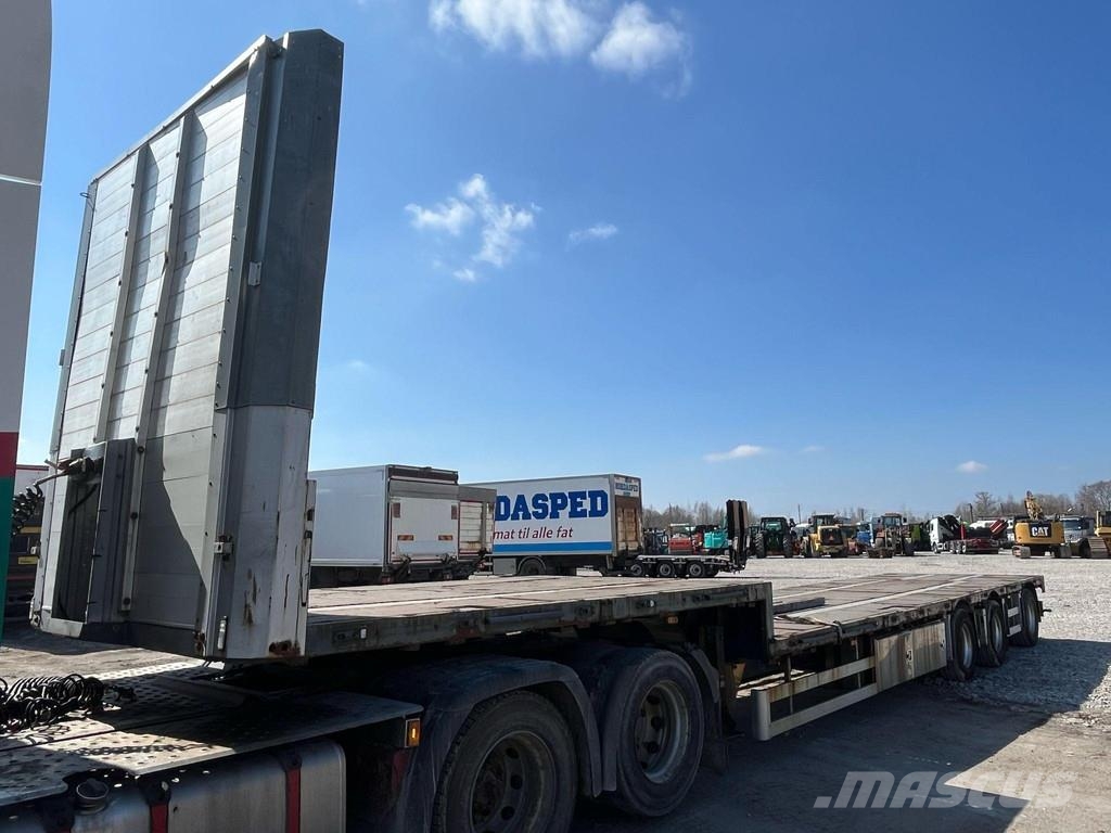 Zaslaw D-651 PLATFORM L=9350 mm Flatbed/Dropside semi-trailers