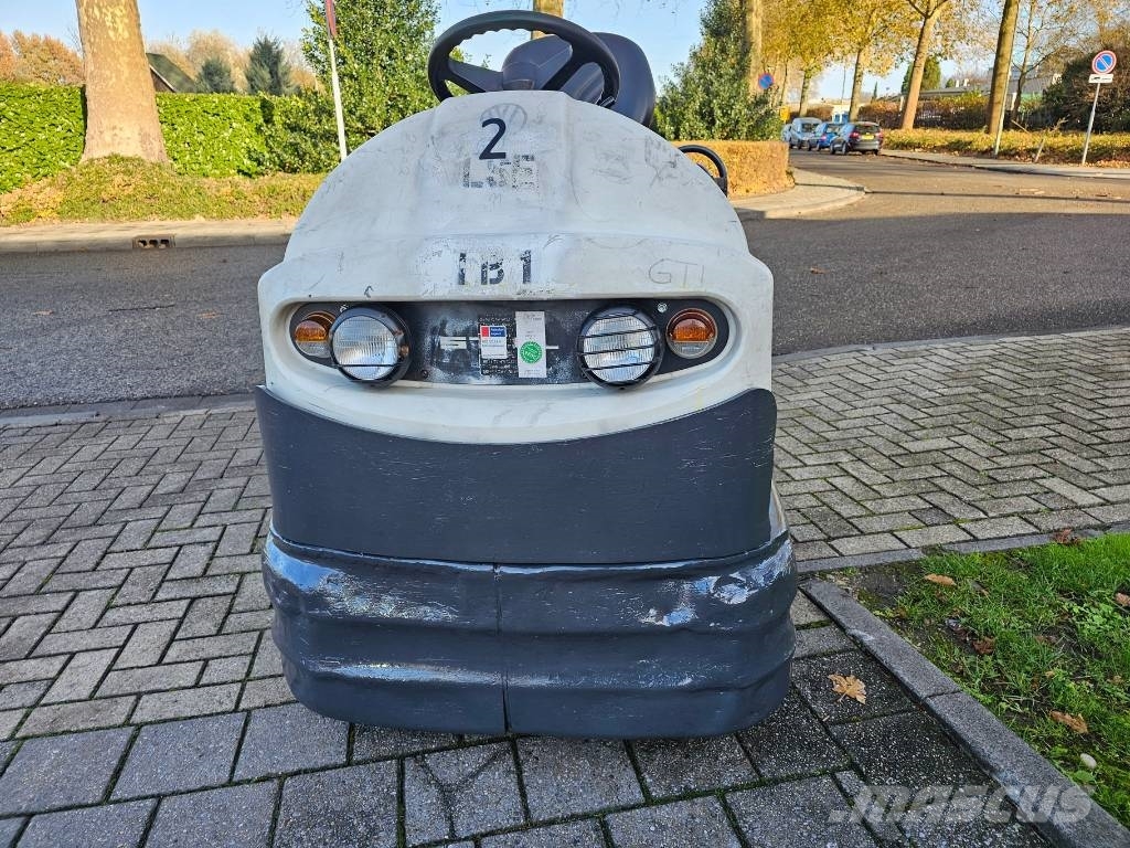 Still R 06 Compact tractors
