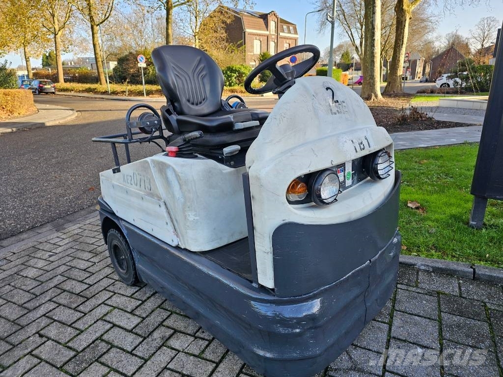 Still R 06 Compact tractors