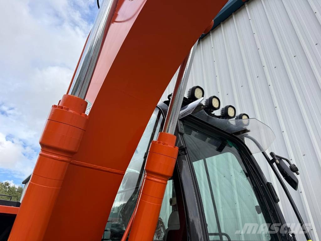 Hitachi ZX130LCN-7 Εκσκαφείς με ερπύστριες