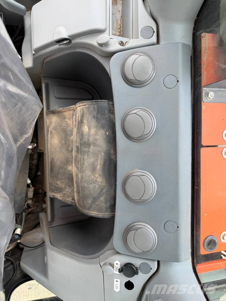 Hitachi ZX130LCN-7 Εκσκαφείς με ερπύστριες