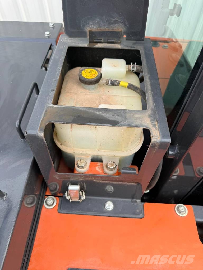 Hitachi ZX130LCN-7 Εκσκαφείς με ερπύστριες