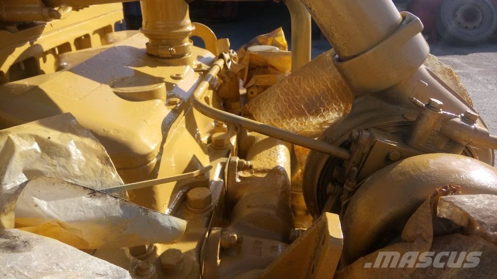 CAT 245 B محركات