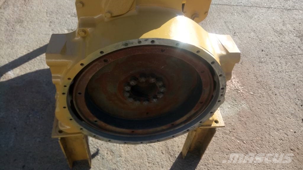 CAT 245 B محركات