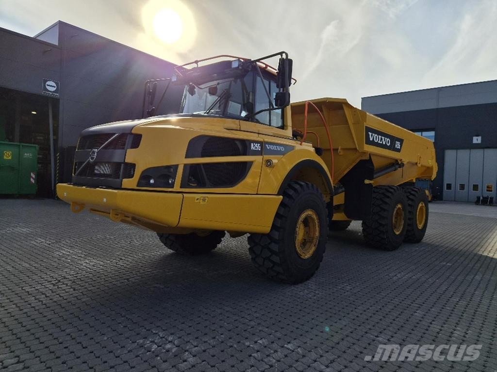 Volvo A25G 鉸接式起吊車
