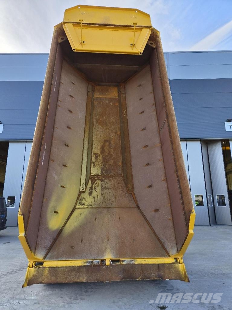 Volvo A25G 鉸接式起吊車