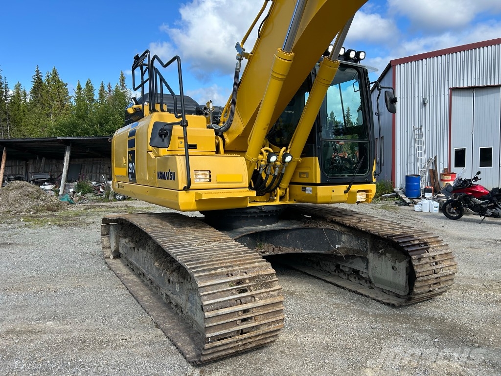 Komatsu PC 210 LC-11 حفارات زحافة