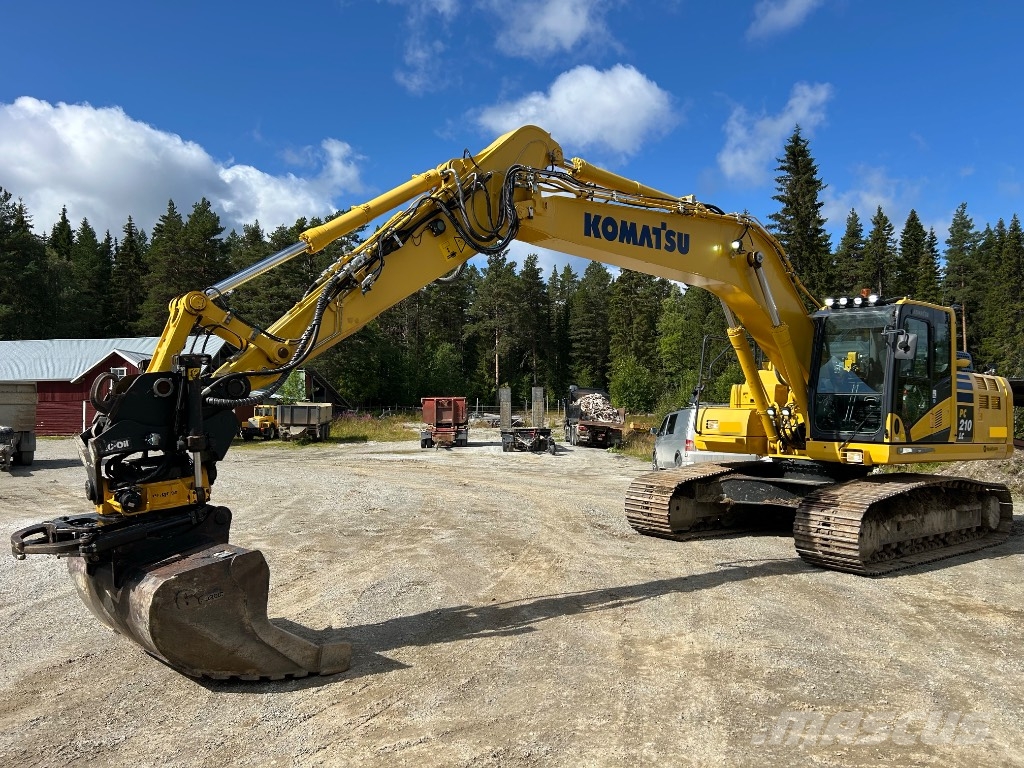 Komatsu PC 210 LC-11 حفارات زحافة