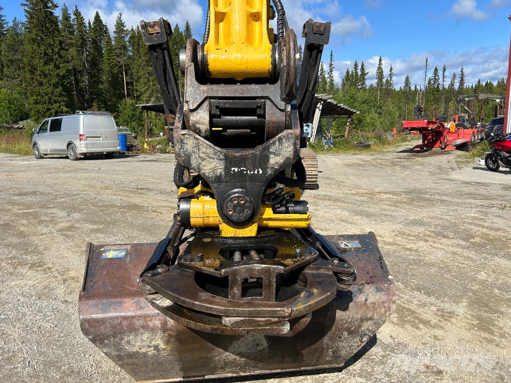 Komatsu PC 210 LC-11 حفارات زحافة