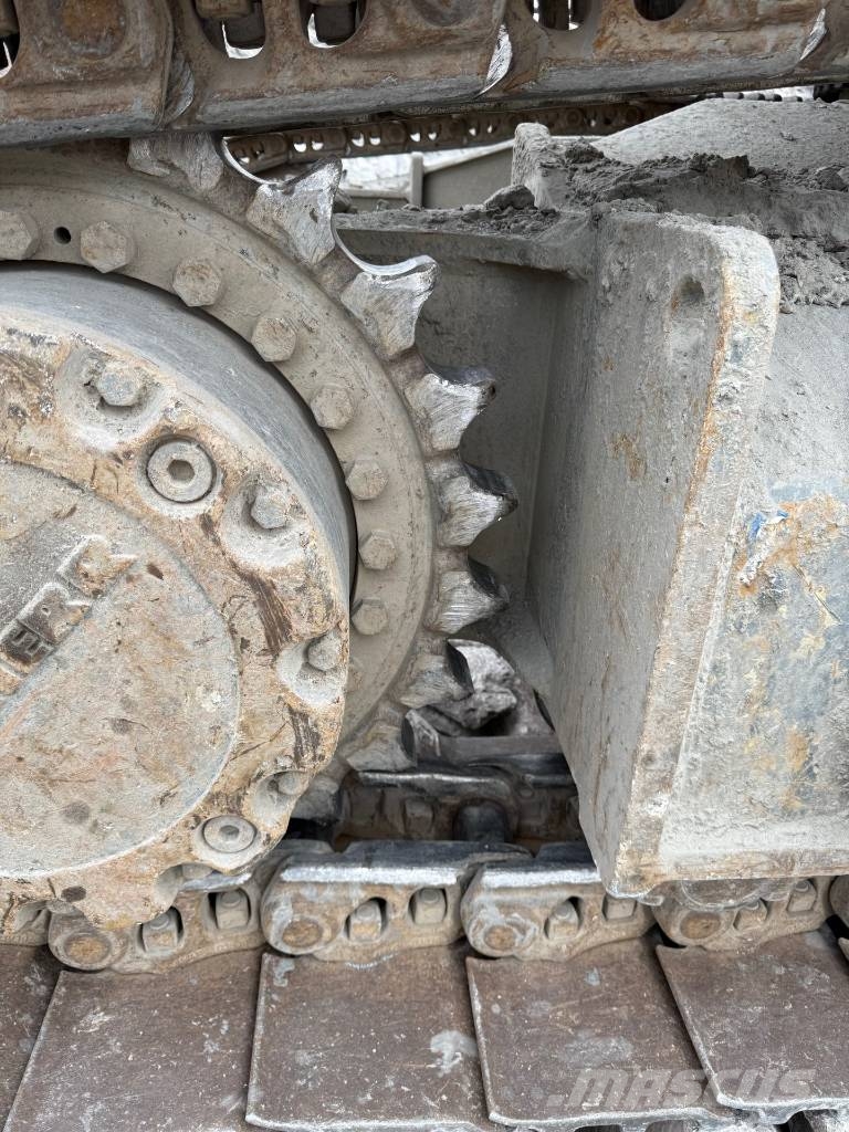 Liebherr R 956 HD حفارات زحافة