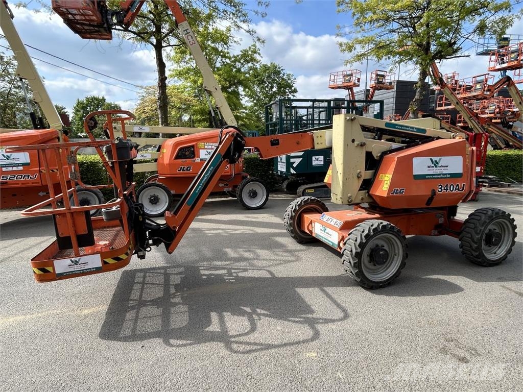 JLG 340AJ (4972) Iseliikuvad poomtõstukid