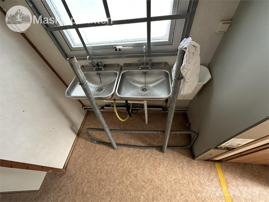  Lyckselevagnen PVT-6 Byggbarrack Настаняване на обекта
