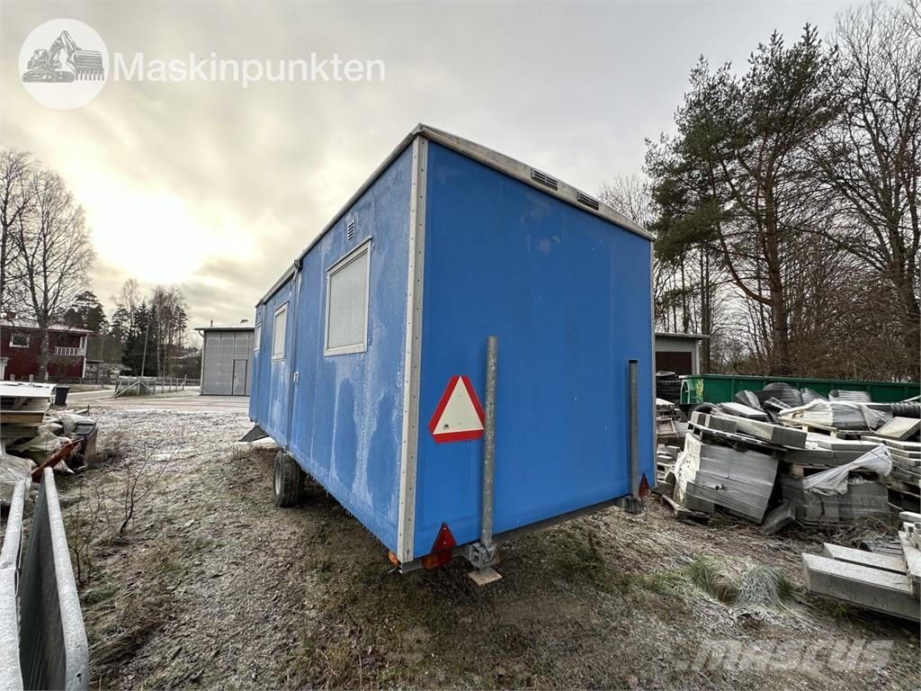  Lyckselevagnen PVT-6 Byggbarrack Настаняване на обекта
