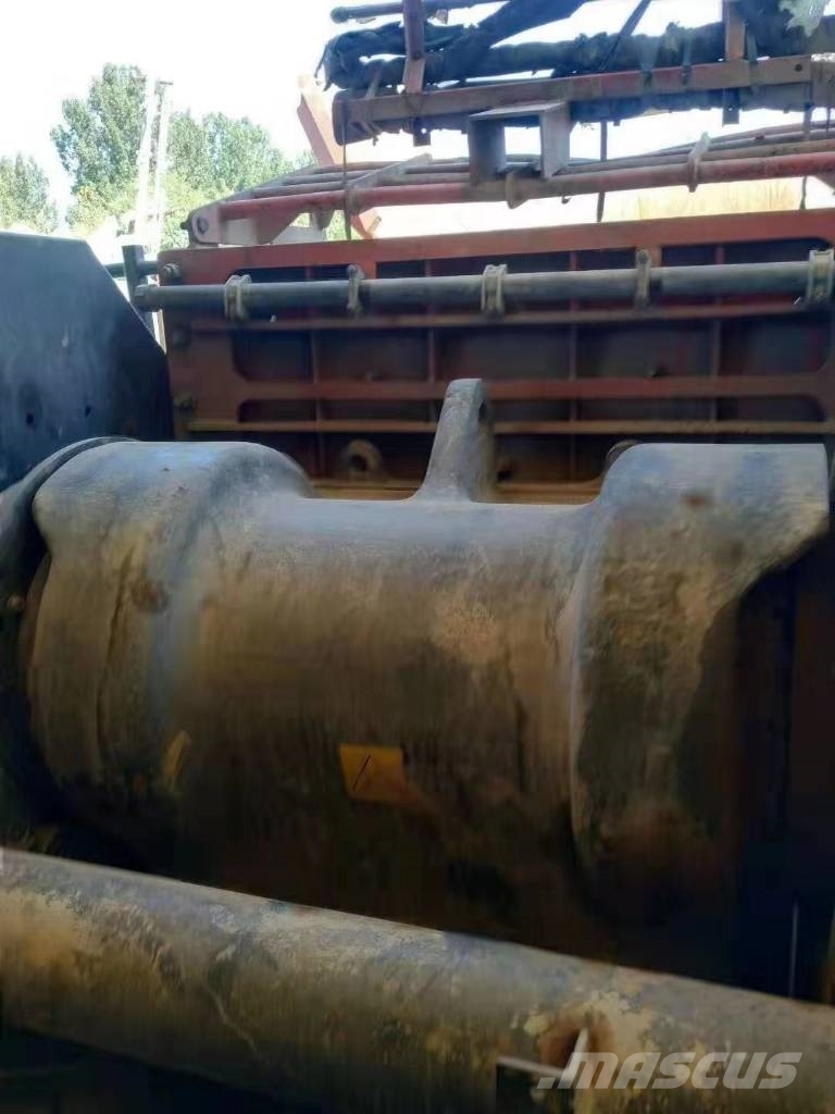 Sandvik QJ330 Mobile Brecher