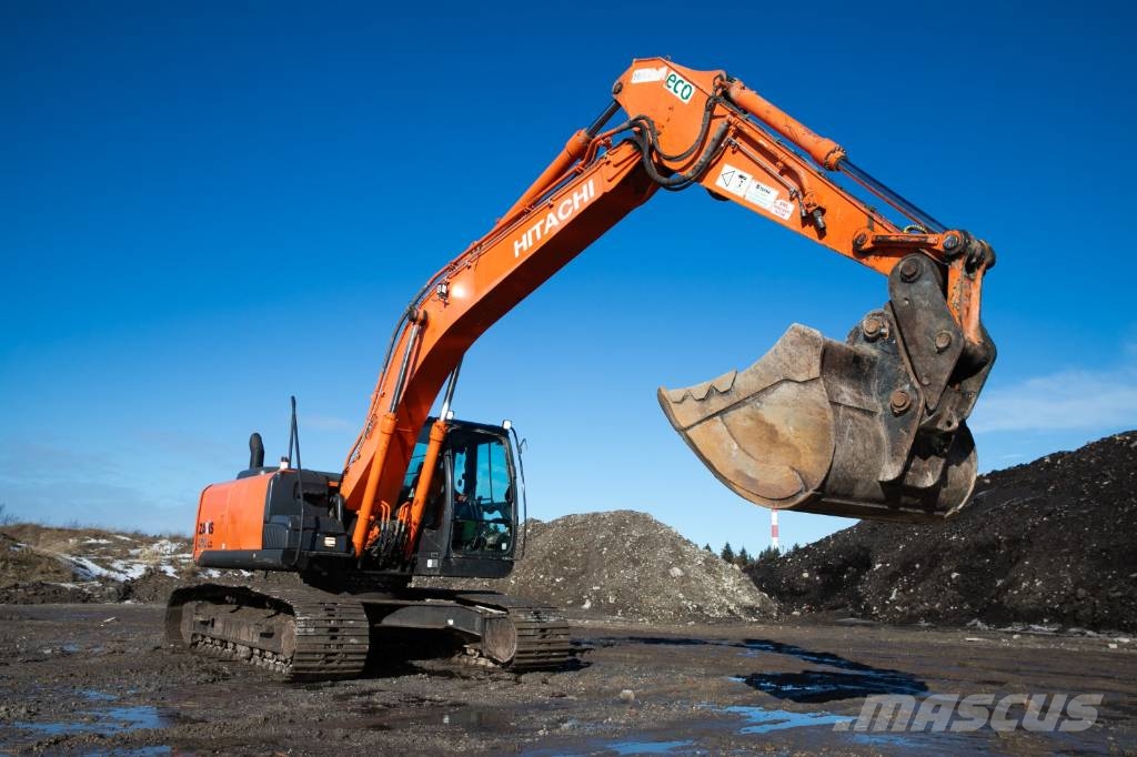 Hitachi ZX 210 LC-5B Roomikekskavaatorid