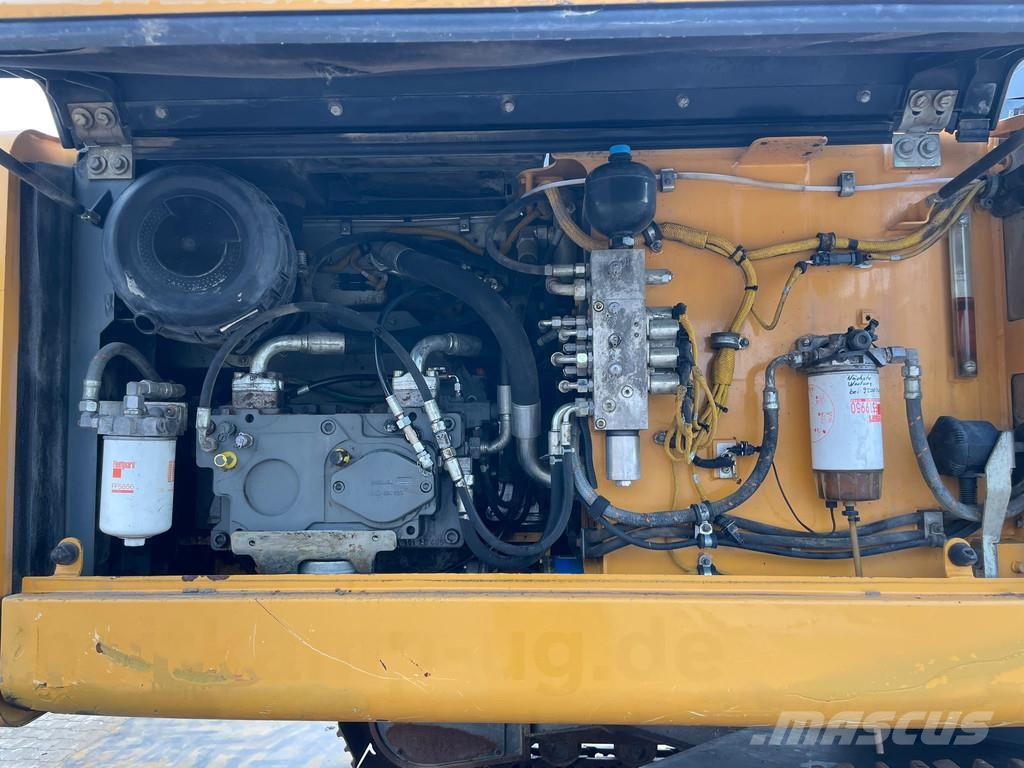Liebherr R926LC Telakaivukoneet